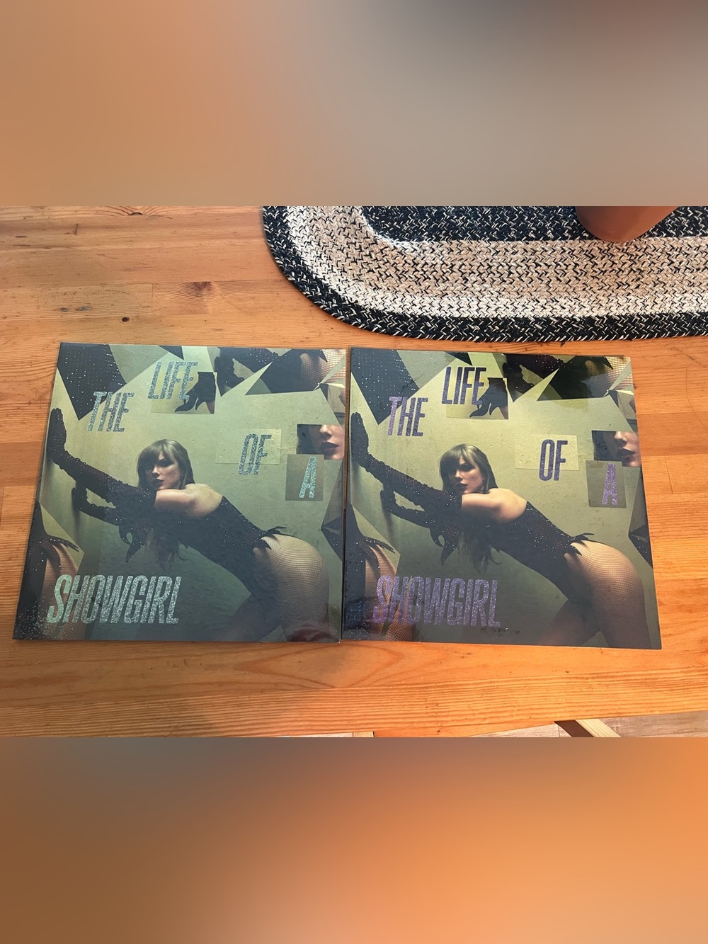 Taylor Swift The Life of a Showgirl: The Shiny Bug Edition Vinyl (2)